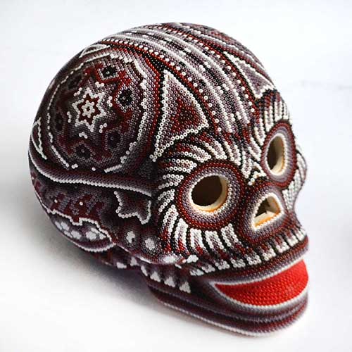 Skull lined with beads - Beadwork Huichol