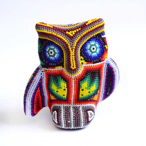 Máscara forrada con chaquiras - Arte Huichol